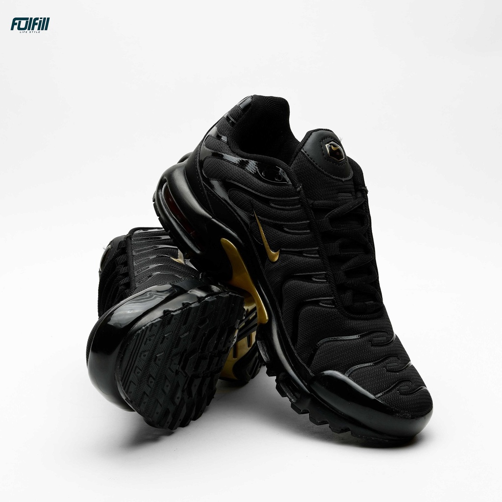 Nike tn negras y doradas new arrivals